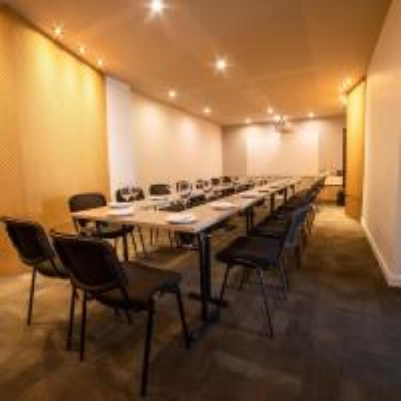 Quo Quality Hotel Manizales Ngoại thất bức ảnh The meeting room