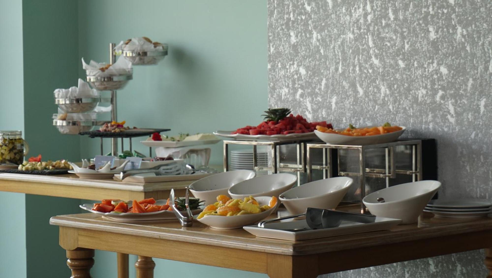 Quo Quality Hotel Manizales Ngoại thất bức ảnh A buffet